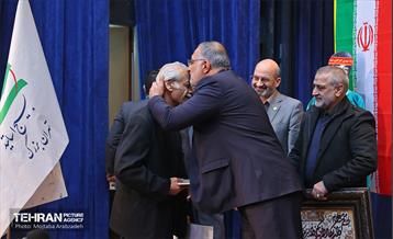 مراسم گرامیداشت هفته بصیرت و یادبود سردار شهید حاج قاسم سلیمانی 13