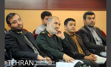 رونمایی از کتاب "پلاک های شهر" 2