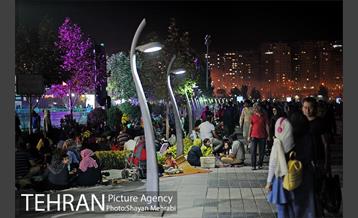 ویژه برنامه شب فیروزه ای در دریاچه شهدای خلیج فارس 2