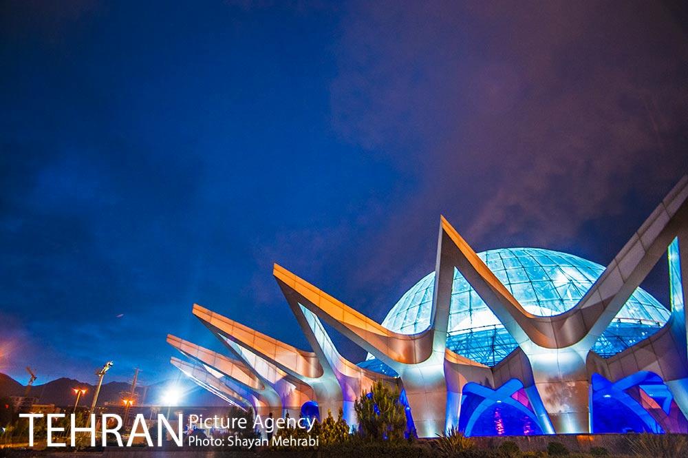 آسمان نما گنبد مینا 1