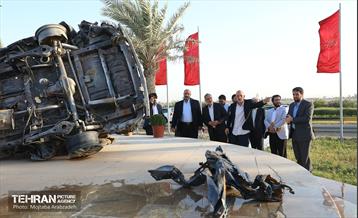 ادای احترام علیرضا زاکانی به مقام حاج قاسم سلیمانی در یادمان شهادت ۲ سردار مقاومت