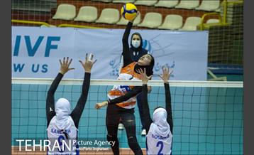 دیدار تیم های والیبال سایپا تهران و سروقامتان بابل 9
