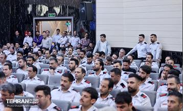 نشست مدیرعامل سازمان آتش‌نشانی تهران با کارکنان 13