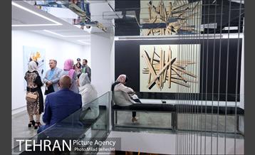 نمایشگاه نقاشی های فرح سلطانی در گالری ثالث‎ 11