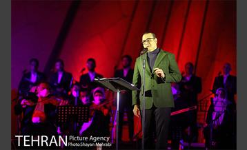 کنسرت آنلاین علیرضا قربانی در میدان آزادی 38