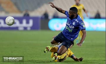 دیدار تیم‌های فوتبال استقلال و سپاهان 30