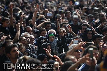 مراسم عاشورای حسینی در میدان امام حسین(ع) 10