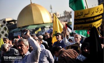تجمع قدردانی از عملیات وعده صادق ۲ در میدان امام حسین (ع) 3