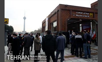 افتتاح همزمان ورودی های ۲ ایستگاه میدان صنعت و بزرگراه بسیج در خط ۷ مترو 15