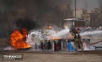 تمرین سراسری زلزله در بوستان ولایت 12