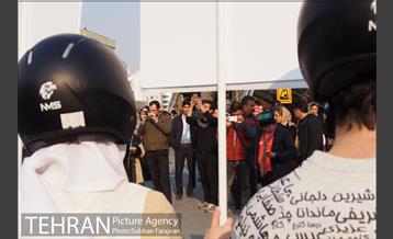 پرفورمنس " مرگ تصادفی " در چهارراه ولی عصر (عج) 3