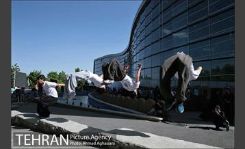 گشایش نمایشگاه فرهنگ وهنر تهران 17