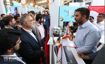بازدید شهردار تهران از نمایشگاه شهرهای خواهرخوانده و توانمندی های مدیریت شهری تهران