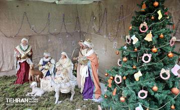 دیدار سخنگو شورای اسلامی شهر تهران با خانواده‌های شهدای ارامنه 16