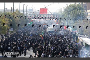 پیاده روی جاماندگان اربعین حسینی(ع) در تهران 12