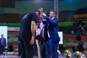 مراسم تجلیل از کشتی‌گیران قهرمان جهان (جشنی برای ایران) 110