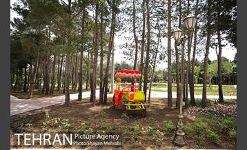 آئین بهره برداری از باغ راز هستی در منطقه 22 18