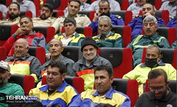 همایش تجلیل از کارگران شهرداری منطقه ۵ 33