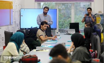 دوره گرافیک تبلیغاتی مدرسه کندو 17