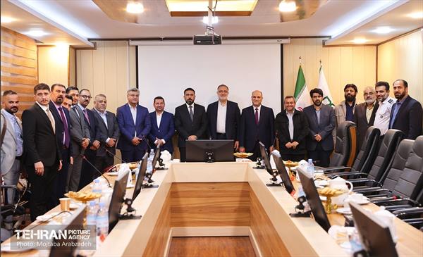 نشست مشترک شهردار تهران و مسئولین استانداری نجف 18