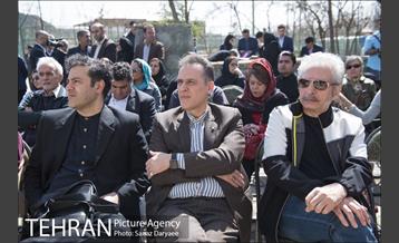 مراسم درختکاری مرکز مدیریت محیط زیست و توسعه پایدار 8