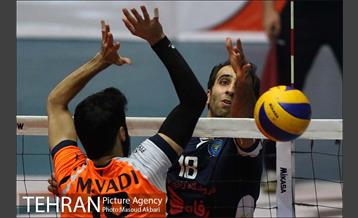 دیدار تیم های والیبال سایپا تهران و صالحین ورامین