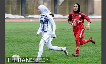 دیدار دو تیم فوتبال البرز و شهرداری بم 9