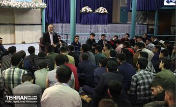 نشست صمیمانه شهردار تهران با دانش آموزان بسیجی سراسر کشور 40