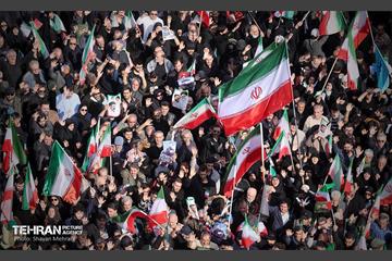 بدرقه شهیدان تنگسیری و اسحاقی توسط اهالی پایتخت 55