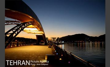 گذر موج دریاچه شهدای خلیج فارس 12