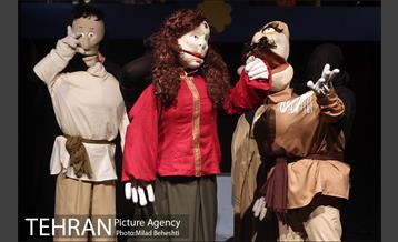 ⁣نمایش حکایت حکایت طبیب اجباری مولیر‎ 20