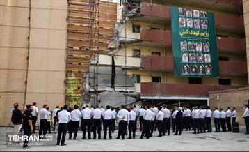 ادای احترام آتش نشان‌های تهران به شهدای جنگ ۱۲ روزه 32