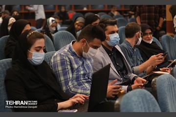 در حاشیه نشست خبری شهردار تهران  15