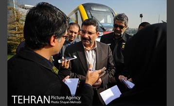 بازدید معاون علمی و فناوری رییس جمهور از نمایشگاه مترو  22