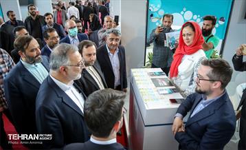 حضور مهمان های خارجی در نمایشگاه شهرهای خواهر خوانده 4