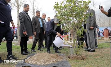 آیین بهره‌برداری از هتل فوتبال 16