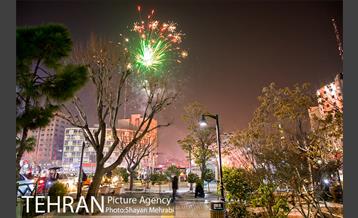 نورافشانی میدان ولیعصر(عج) به مناسبت روز مادر 17