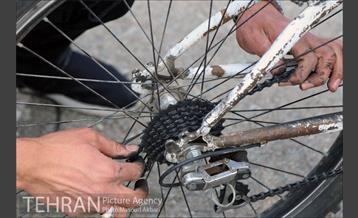 دوچرخه سواری در پارک چیتگر