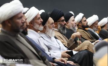 نشست فصلی ائمه جماعت و مدیران حوزه های علمیه منطقه 12 با مدیران شهری 16