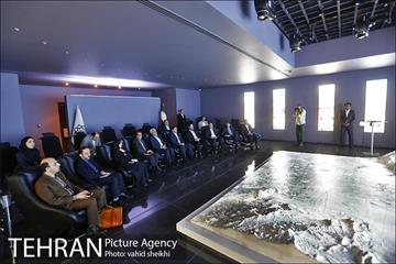 بازدید مدیرعامل شرکت ملی پست ایران و معاون وزیر ارتباطات از رصدخانه شهری تهران 5