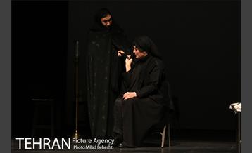 نمایشنامه خوانی کوکوی کبوتران حرم‎ 3