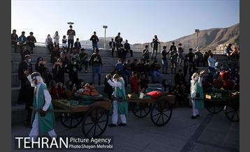 گردهمایی بزرگ عروسک‌های نوروزی در دریاچه شهدای خلیج فارس 16