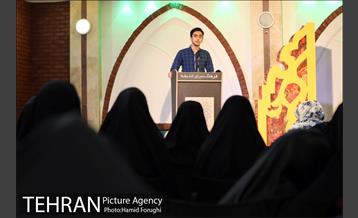 حلقه ادبی پنجره در فرهنگسرای اندیشه 24