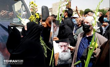 مراسم تشییع پیکر آیت‌الله فاطمی‌نیا 17