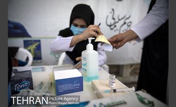 بزرگترین مرکز واکسیناسیون خودرویی کرونا در تهران 53