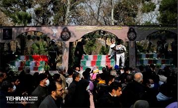 تشییع پیکر ۲۰۰ شهید گمنام دفاع مقدس در تهران 28