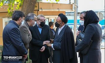 مراسم بدرقه کامبیز درم بخش به سرای ابدی‎‎ 2