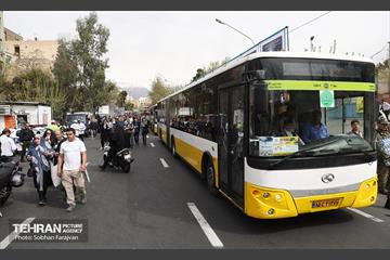 خدمت‌رسانی شهرداری تهران به نمازگزاران عید فطر در مصلی تهران 2