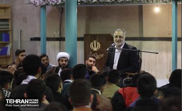 نشست صمیمانه شهردار تهران با دانش آموزان بسیجی سراسر کشور 36