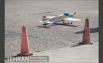 پرواز مدل ها بر فراز آسمان پایتخت 4